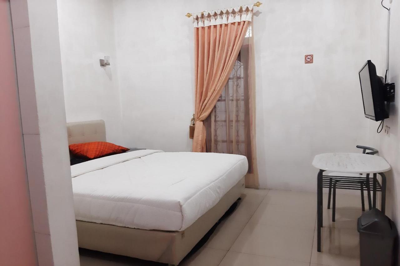 Hotel Oyo 3477 Herman Medan